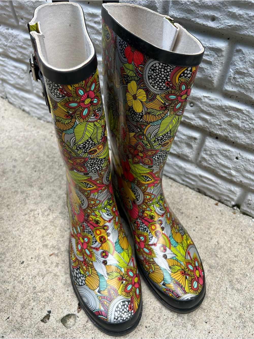 Western Chief | Women’s Floral Rain Boots in Black & Lime Green Multi Color Sz 9 - Picture 6 of 15